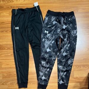 Like New Boys  Under Armour Joggers Medium